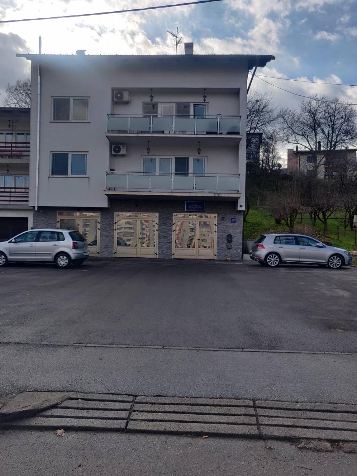 Apartment Magnolija - Free Parking Karlovac Exterior foto