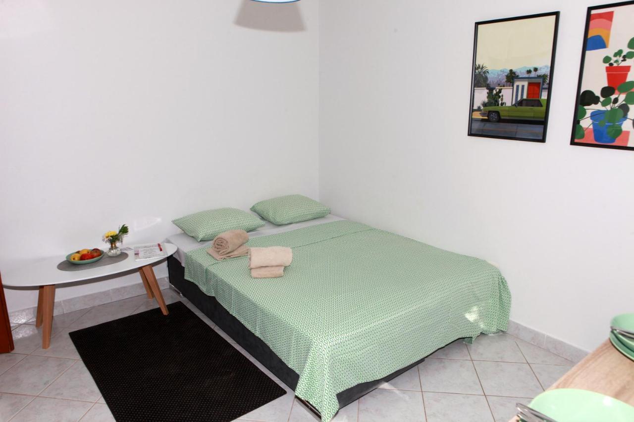 Apartment Magnolija - Free Parking Karlovac Exterior foto